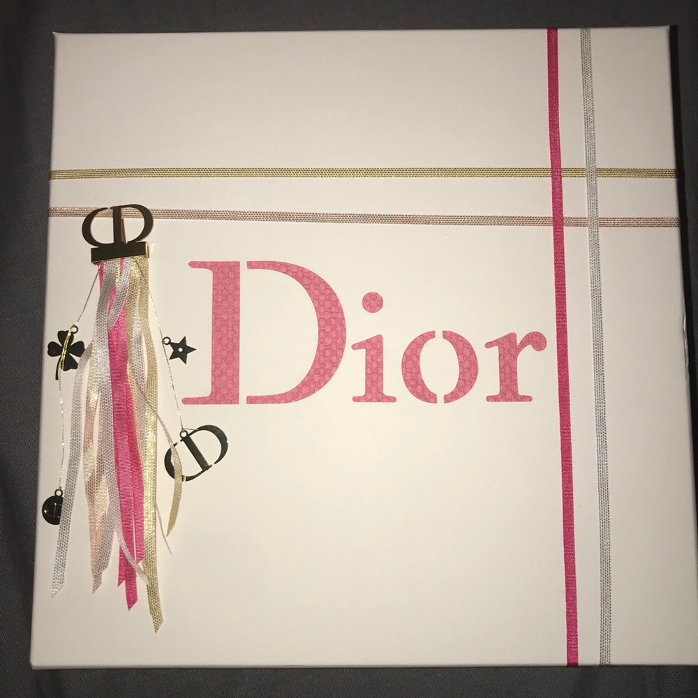 Dior box